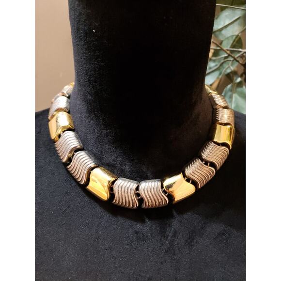 Women 2 Tone Textured Metals S Links Ribbed Choker Necklace Jewelry w/ Box Clasp - Picture 1 of 6